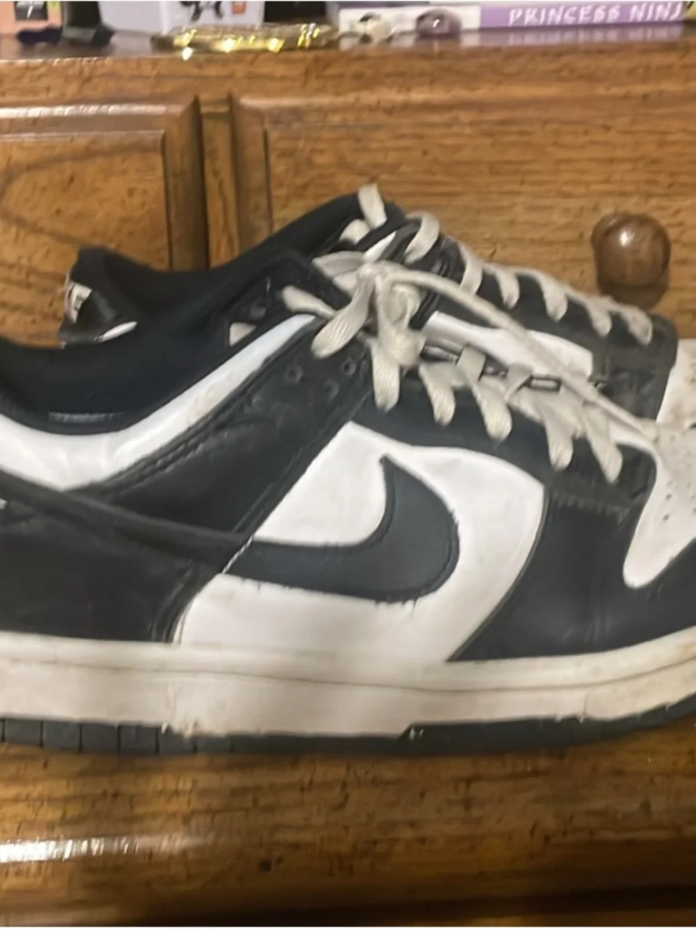 Nike Black and White Men's Low-Top Sneakers